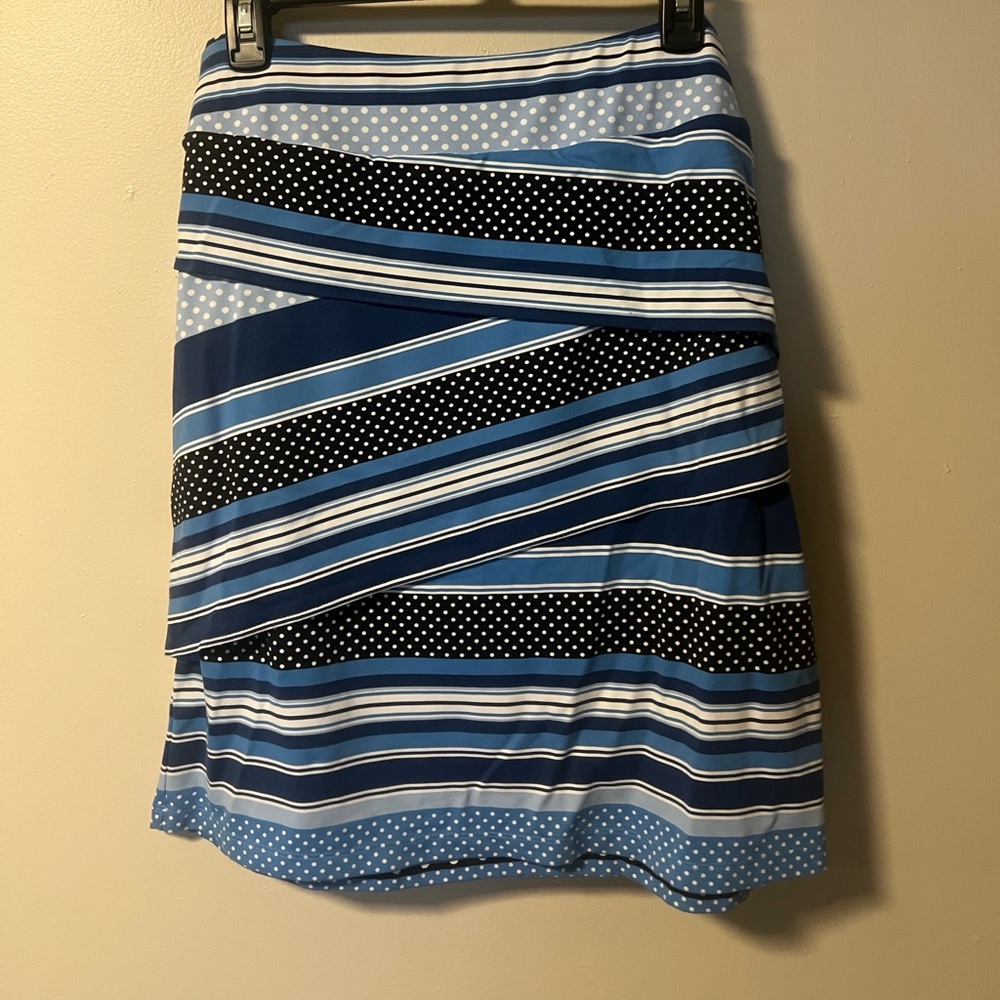 JMcLaughlin Tiered Nicola Skirt size L blue
Striped polka dots stretchy